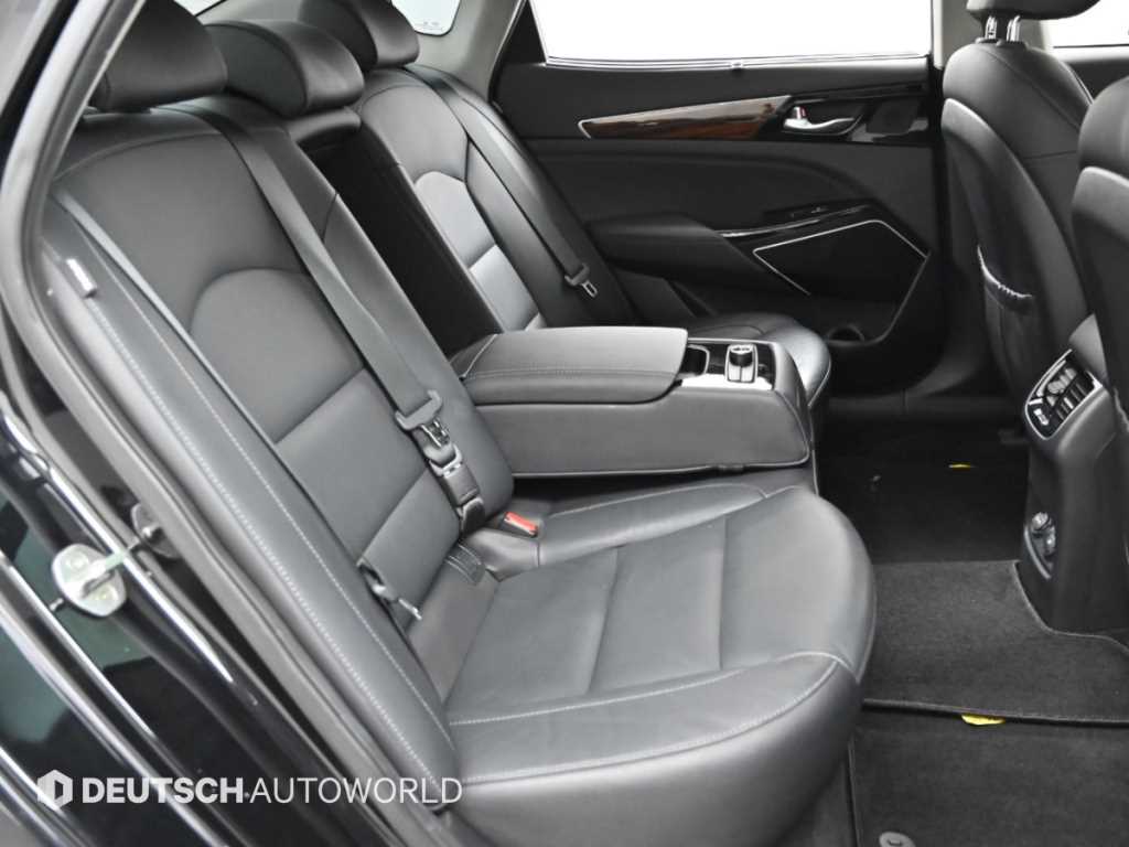 Kia K7 — photo 12