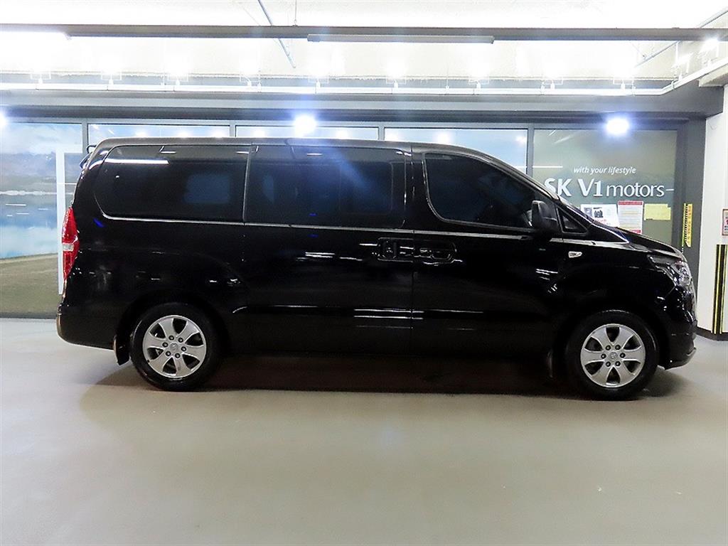 Hyundai Starex — photo 03