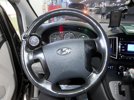 Hyundai Starex — photo 08
