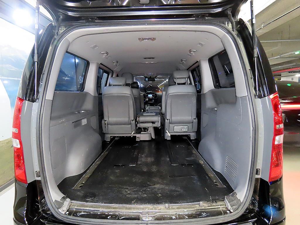 Hyundai Starex — photo 15