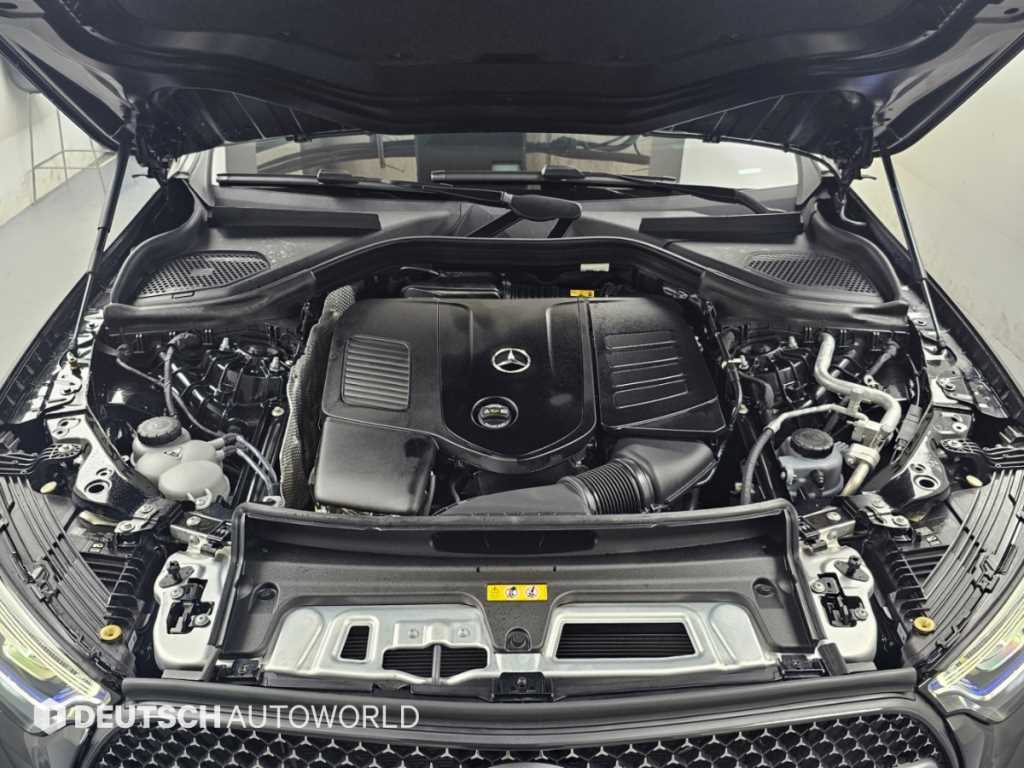 Mercedes-Benz GLC-Class — photo 06