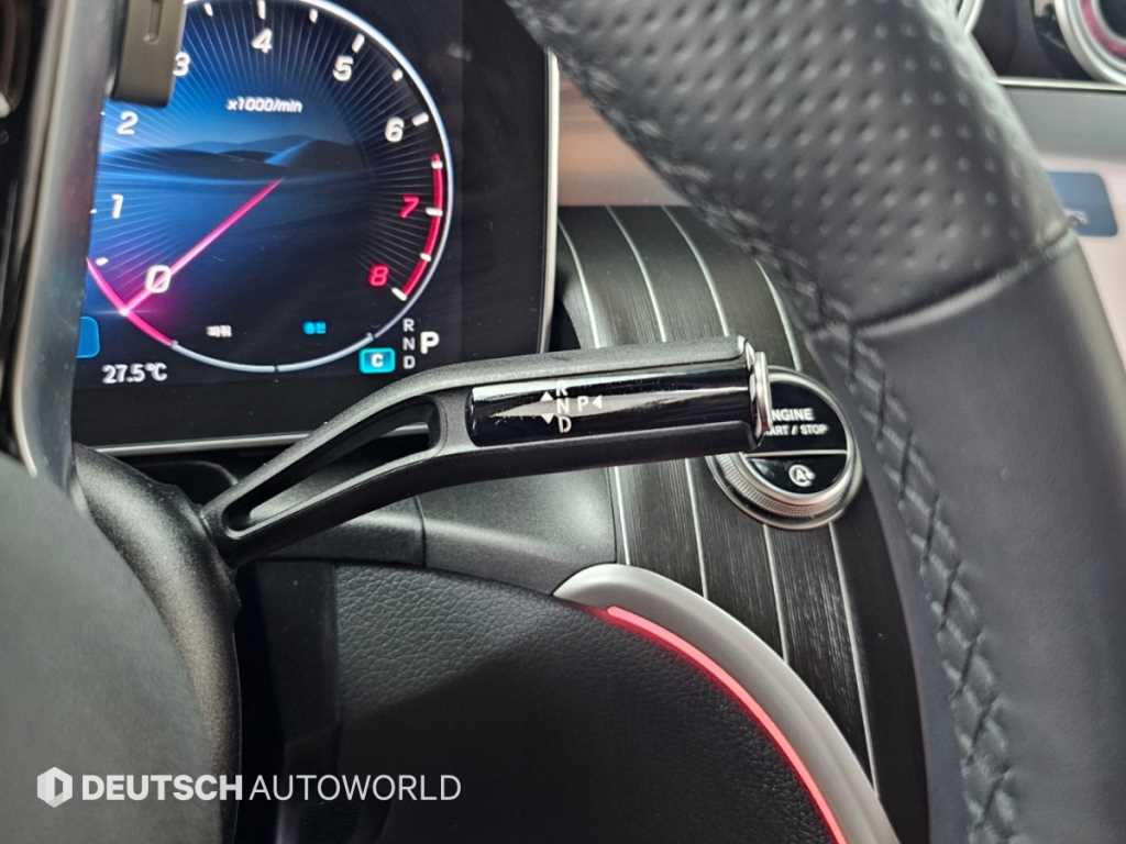 Mercedes-Benz GLC-Class — photo 09