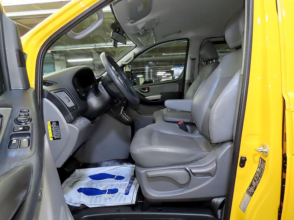 Hyundai Starex — photo 06