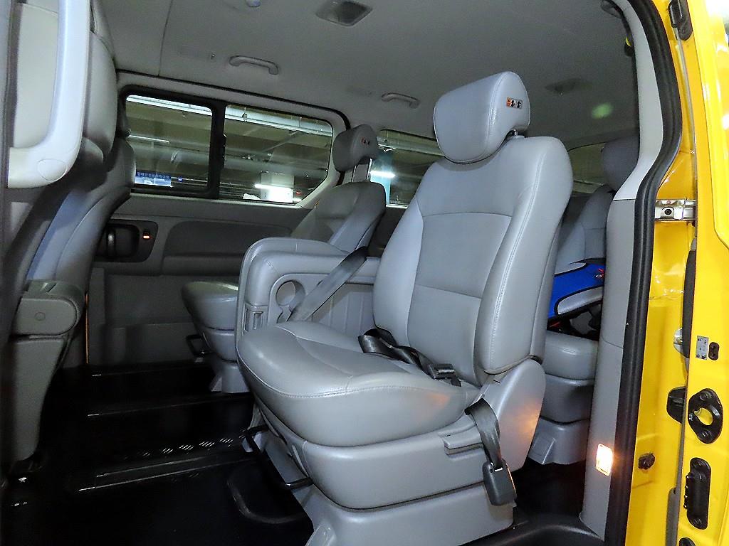 Hyundai Starex — photo 07