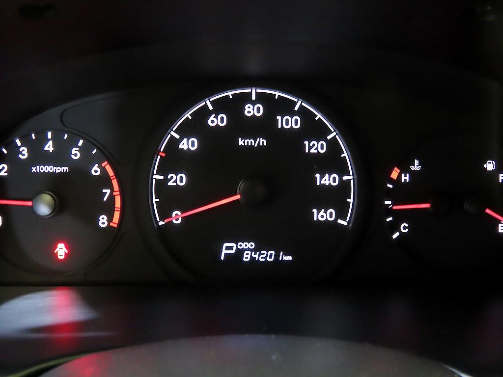 Hyundai Starex — photo 09