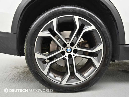 BMW X5 — photo 05