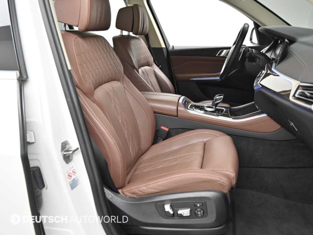 BMW X5 — photo 10