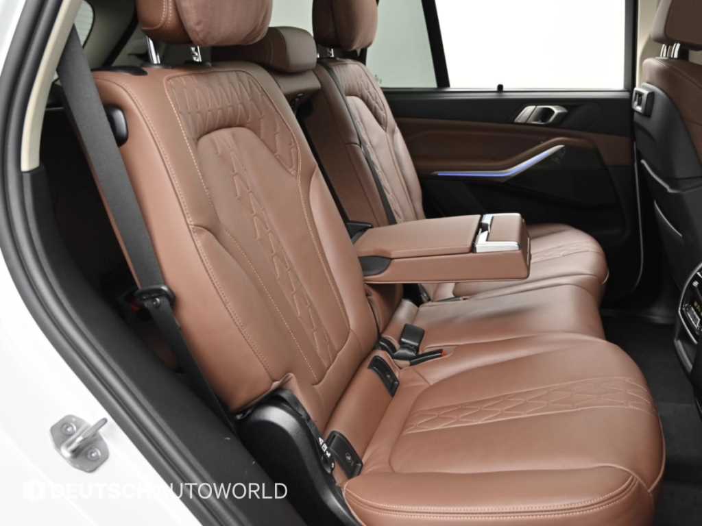 BMW X5 — photo 12