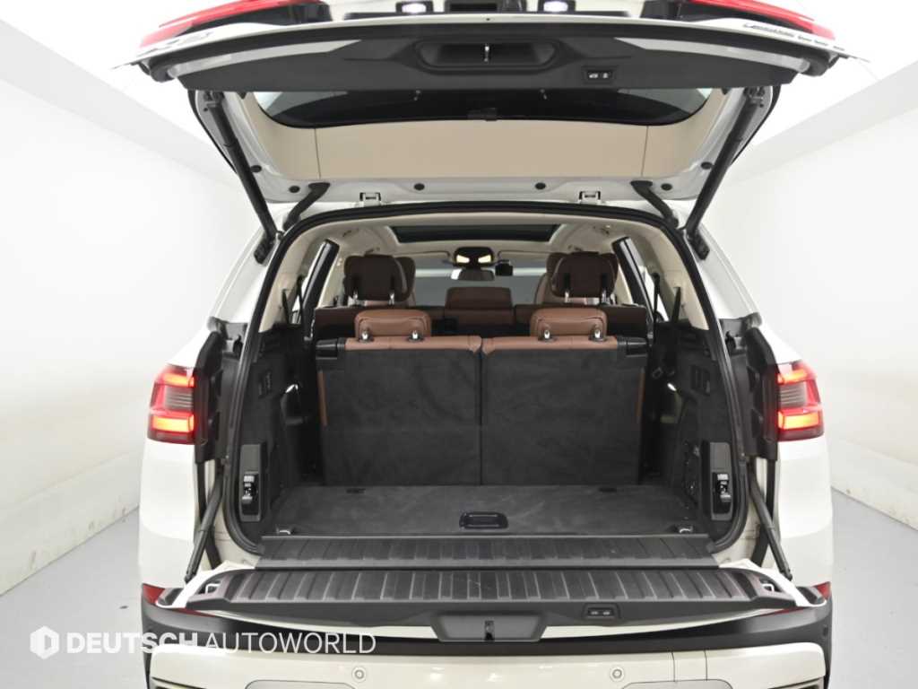 BMW X5 — photo 19