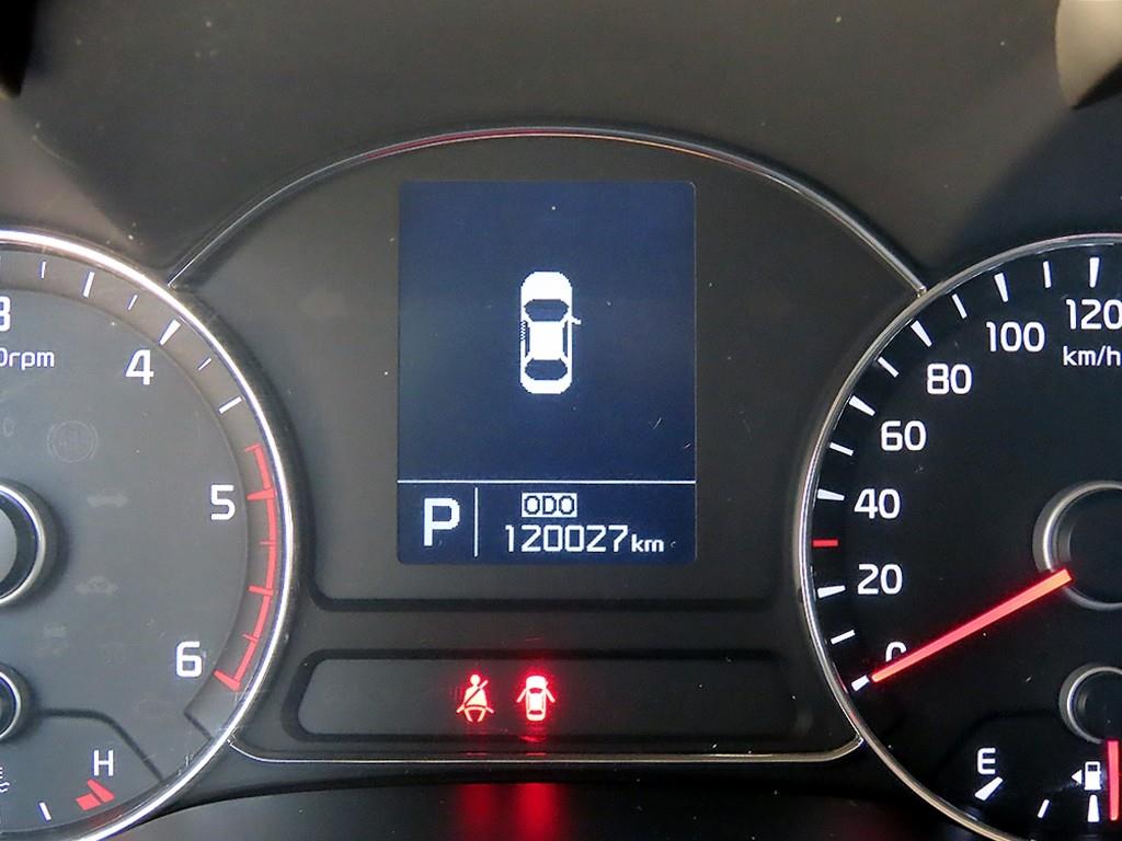 Kia K3 — photo 09