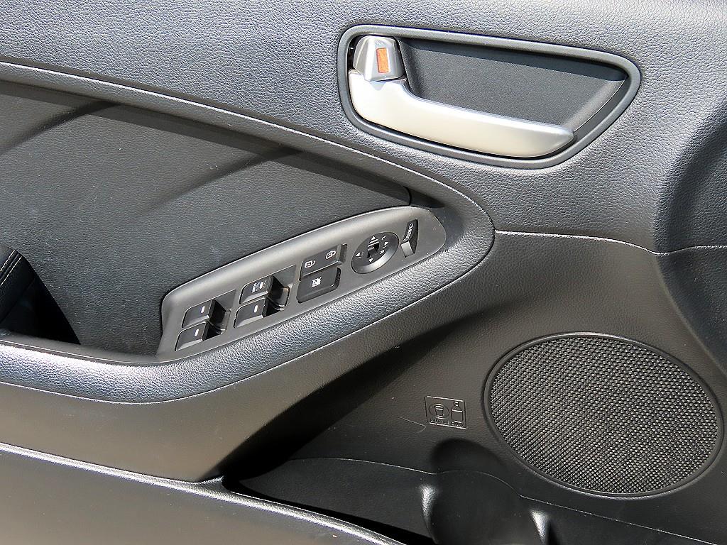 Kia K3 — photo 11