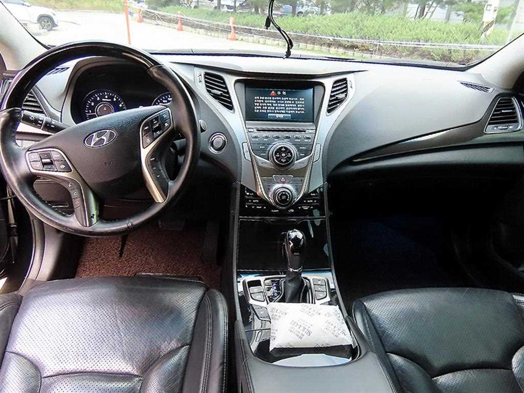 Hyundai Grandeur — photo 07