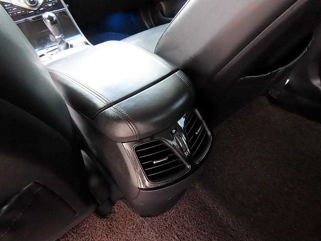 Hyundai Grandeur — photo 18