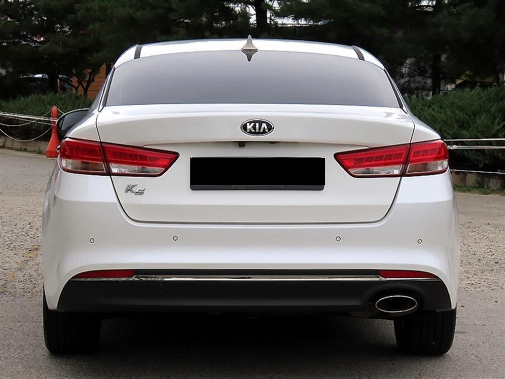 Kia K5 — photo 04