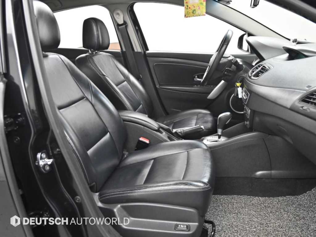 RENAULT SM3 — photo 10
