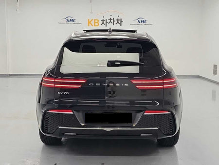 Genesis GV70 — photo 03