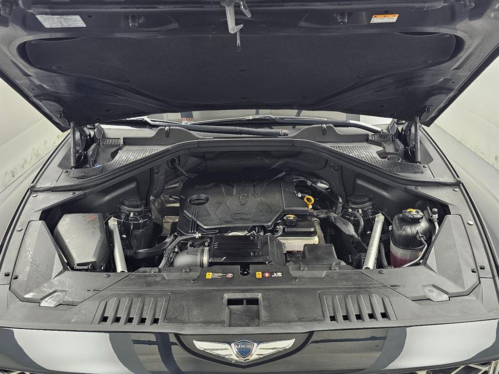 Genesis GV80 — photo 06