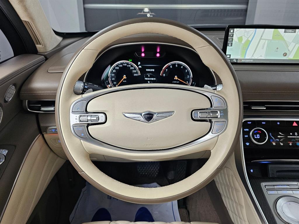 Genesis GV80 — photo 13