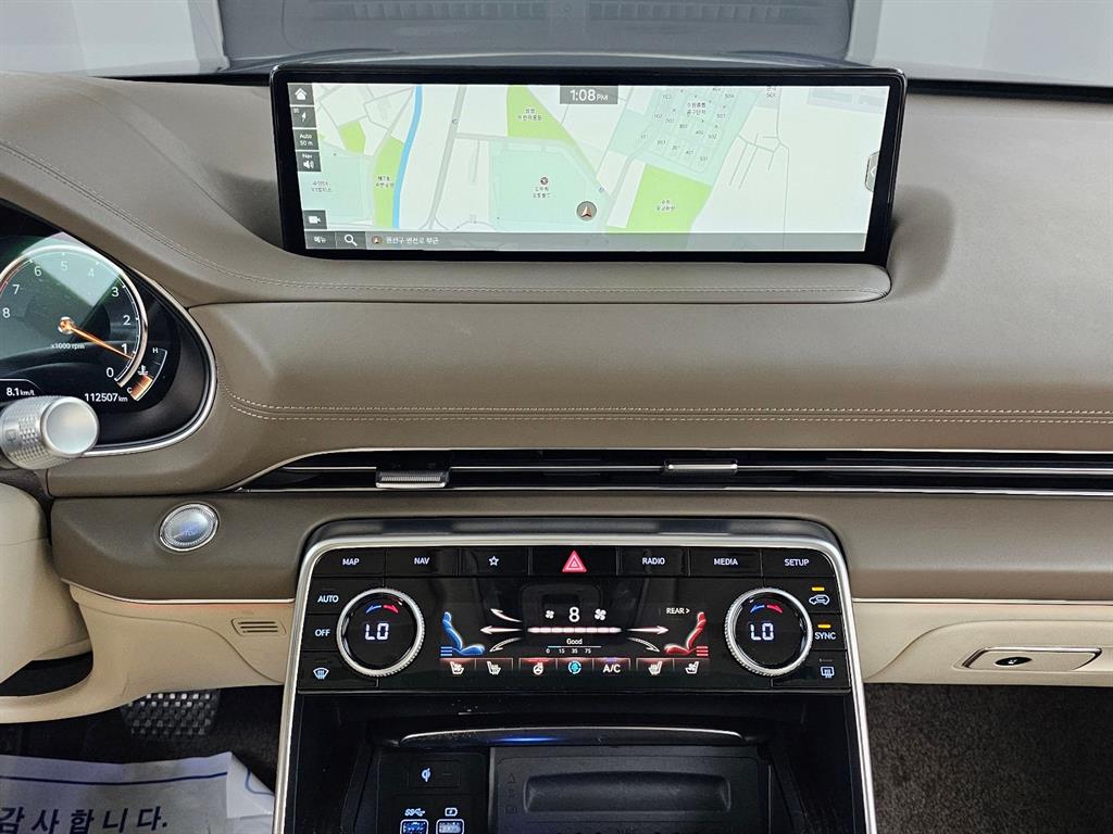 Genesis GV80 — photo 14