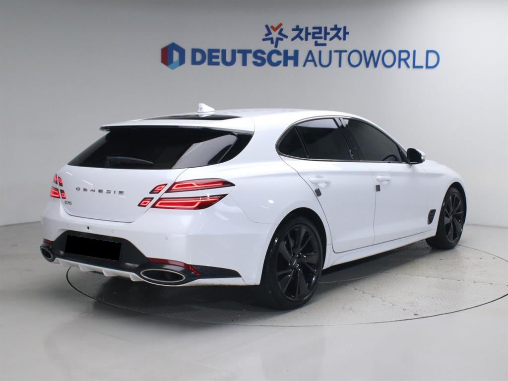 Genesis G70 — photo 02