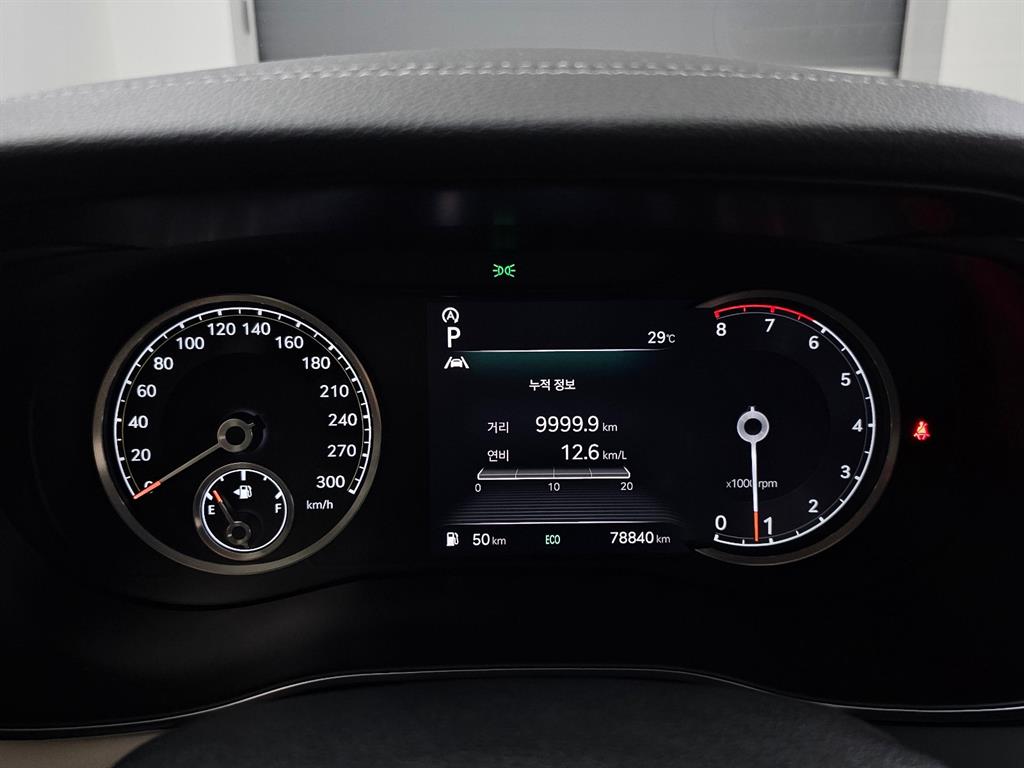 Genesis G70 — photo 08