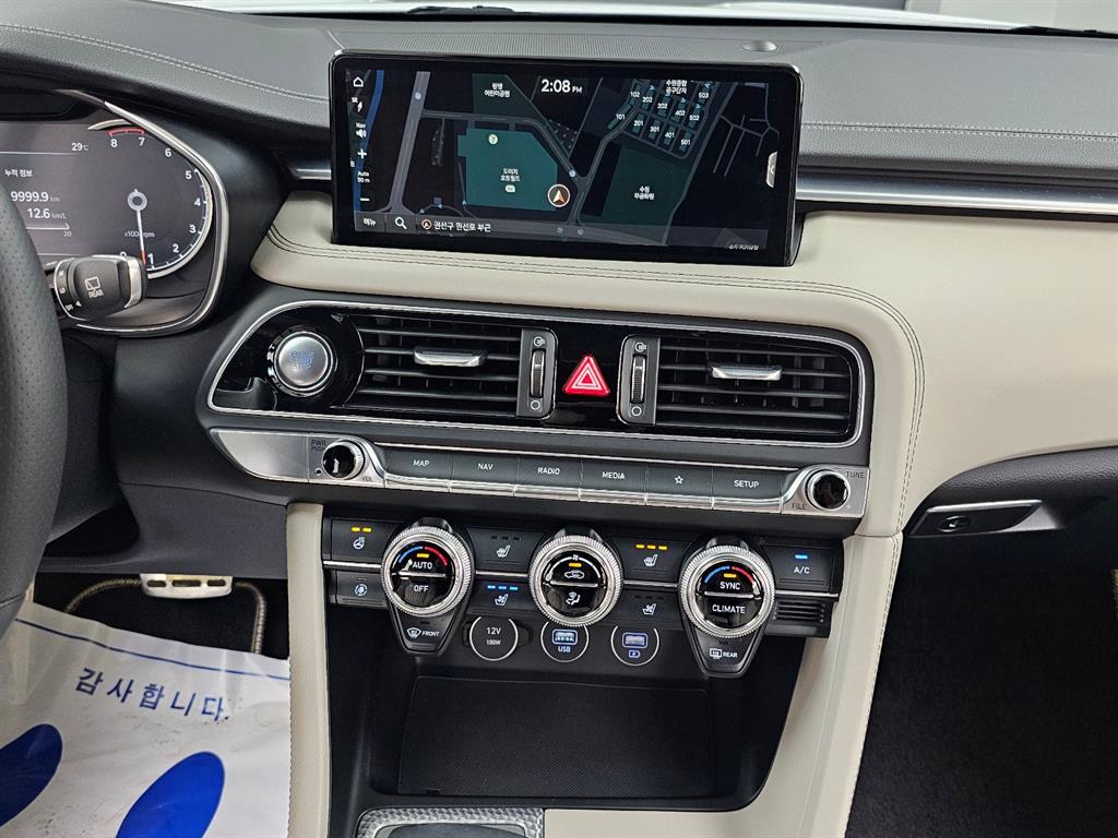 Genesis G70 — photo 14
