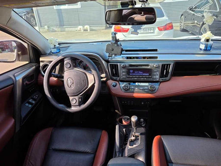 Toyota RAV4 — photo 04