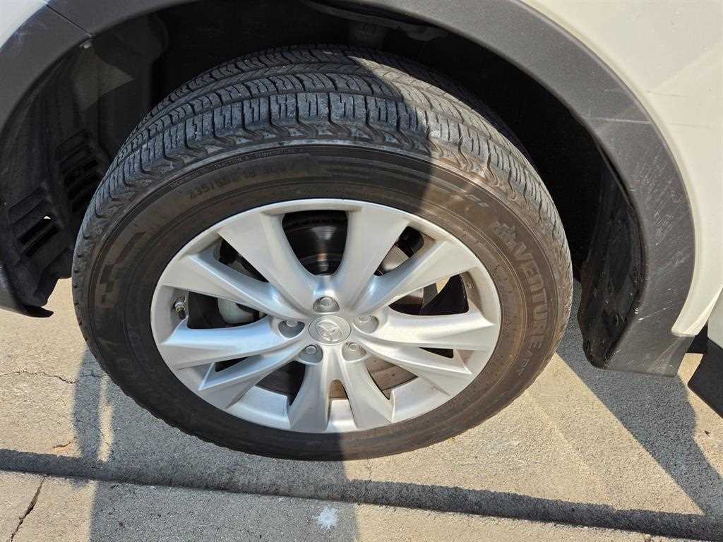 Toyota RAV4 — photo 09