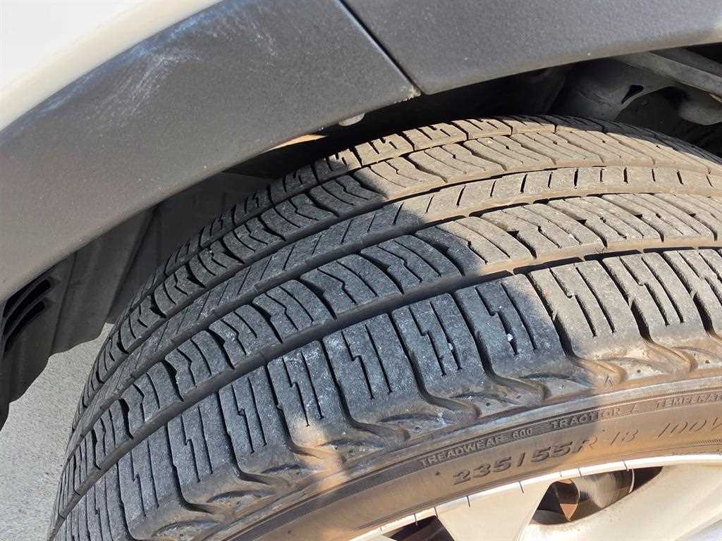 Toyota RAV4 — photo 10