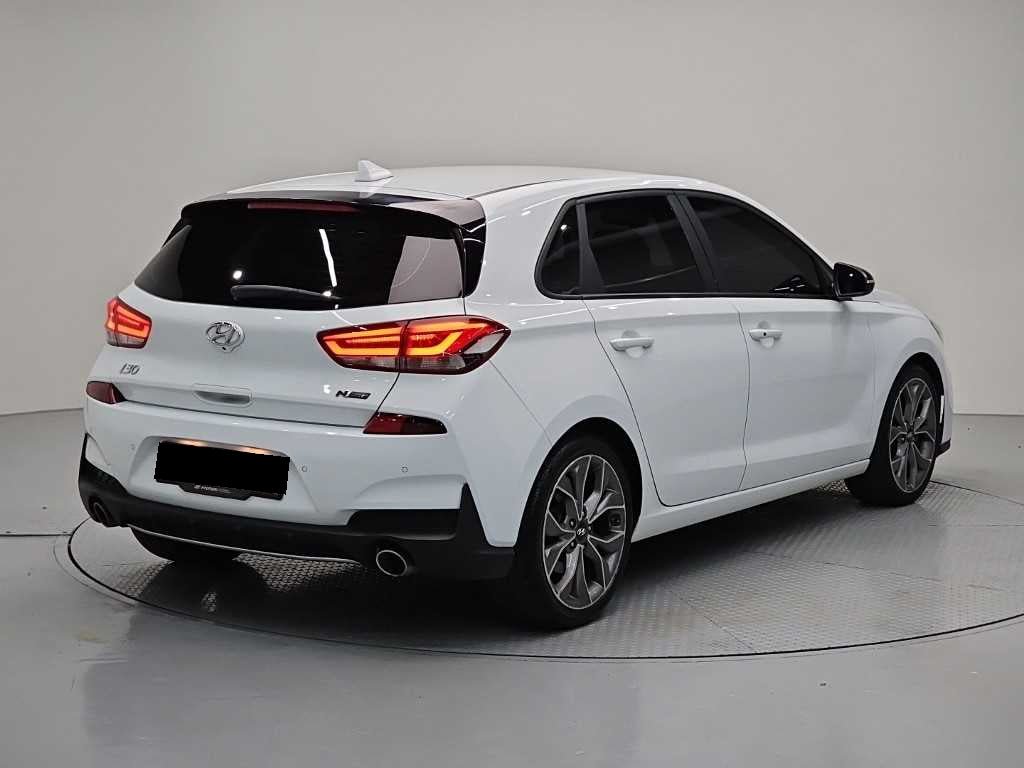 Hyundai i30 — photo 04