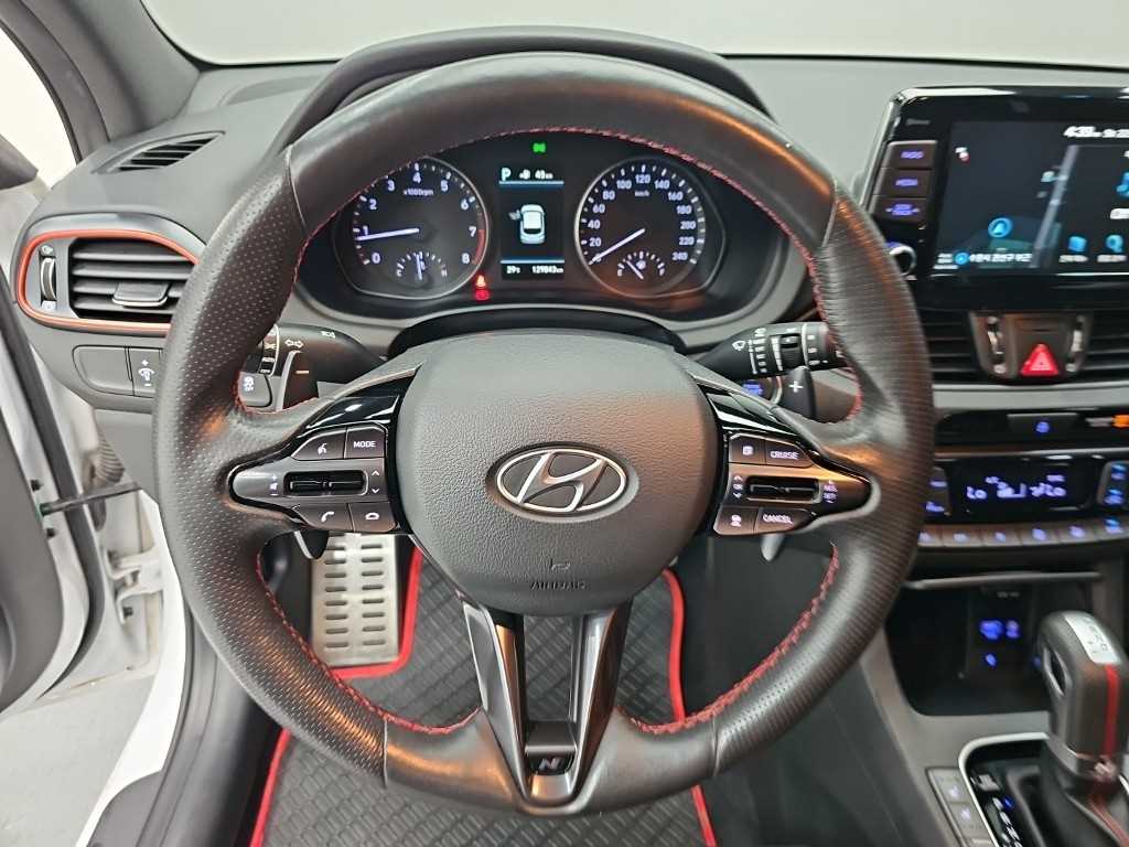 Hyundai i30 — photo 09