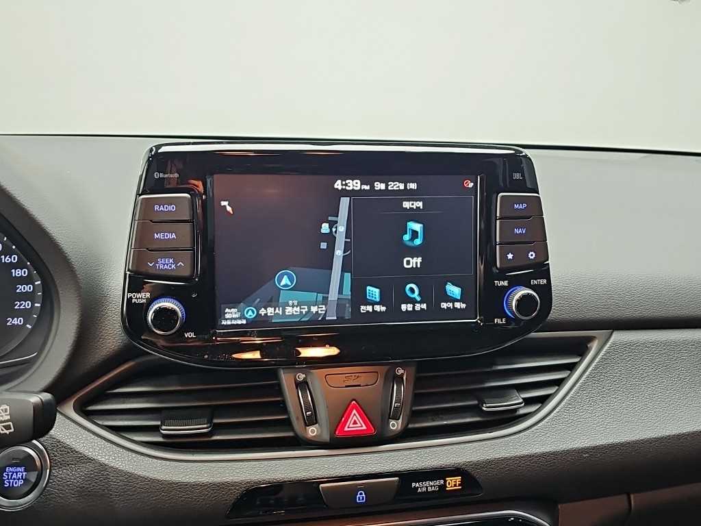Hyundai i30 — photo 13