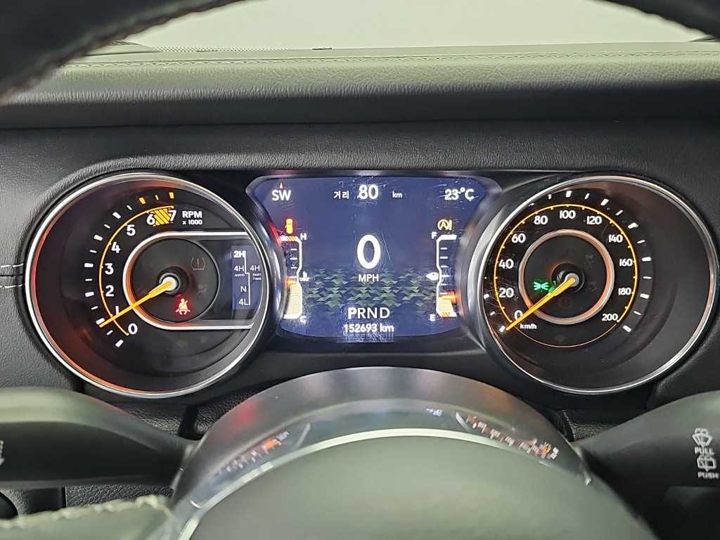 Jeep Wrangler — photo 06