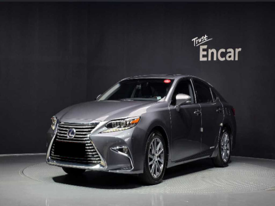 Lexus ES — photo 01