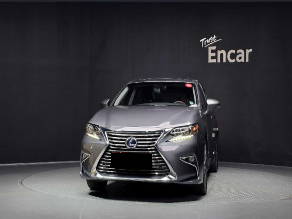 Lexus ES — photo 03