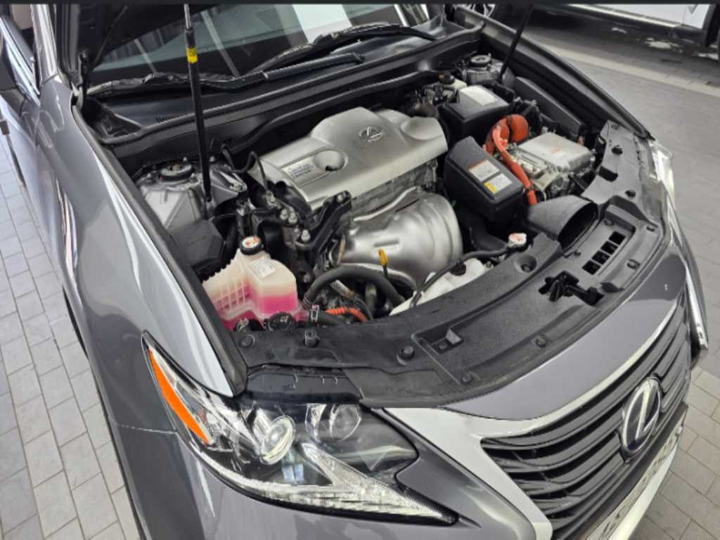 Lexus ES — photo 06