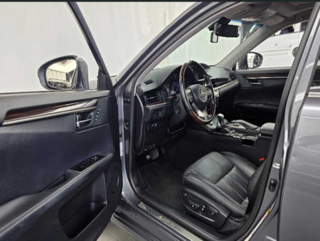 Lexus ES — photo 10
