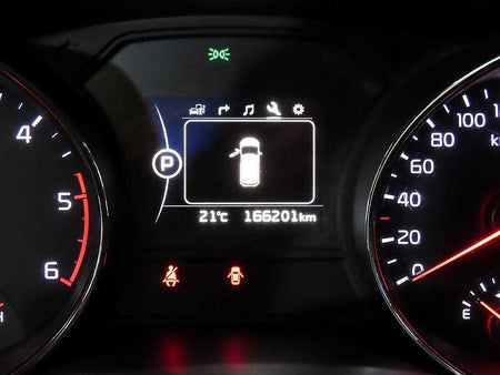 Kia Carnival — photo 09
