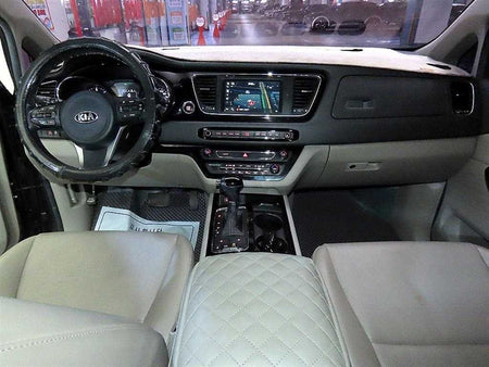 Kia Carnival — photo 10