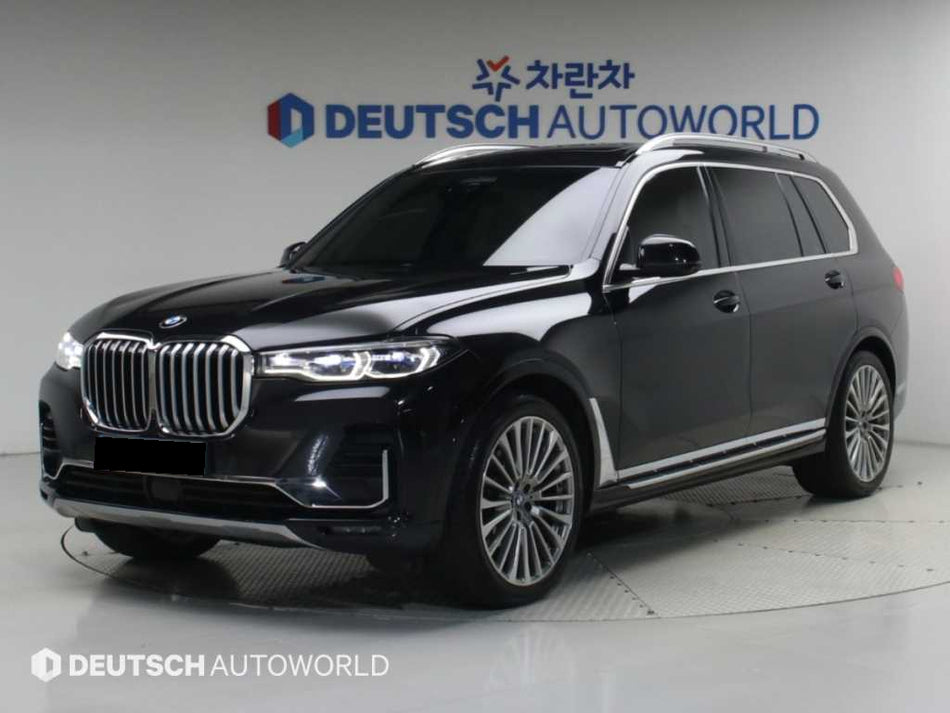 BMW X7 — photo 01