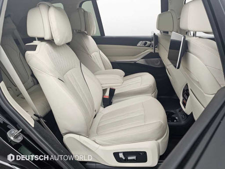 BMW X7 — photo 12