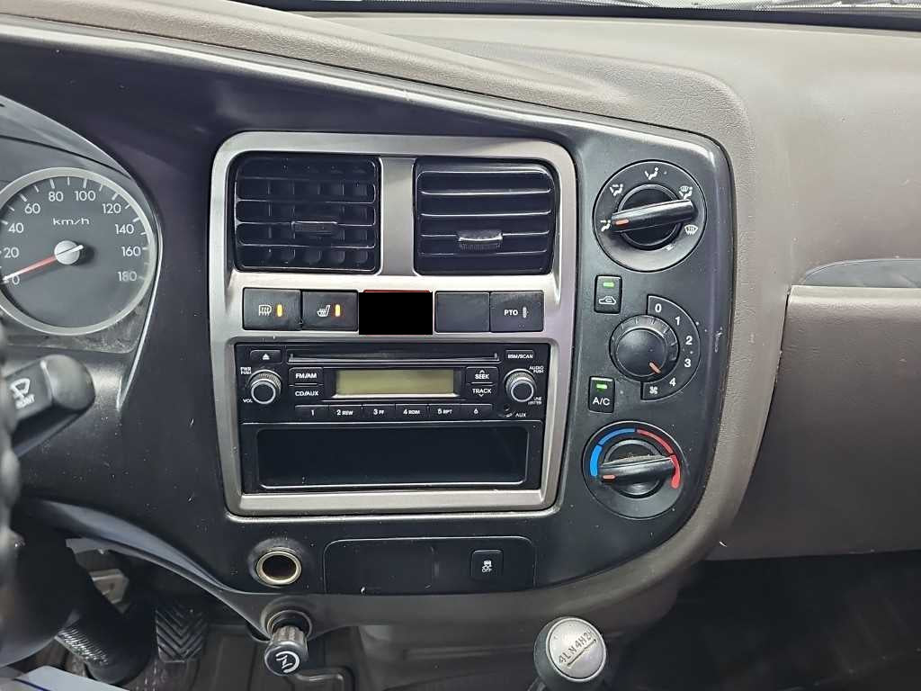 Hyundai Porter II — photo 10