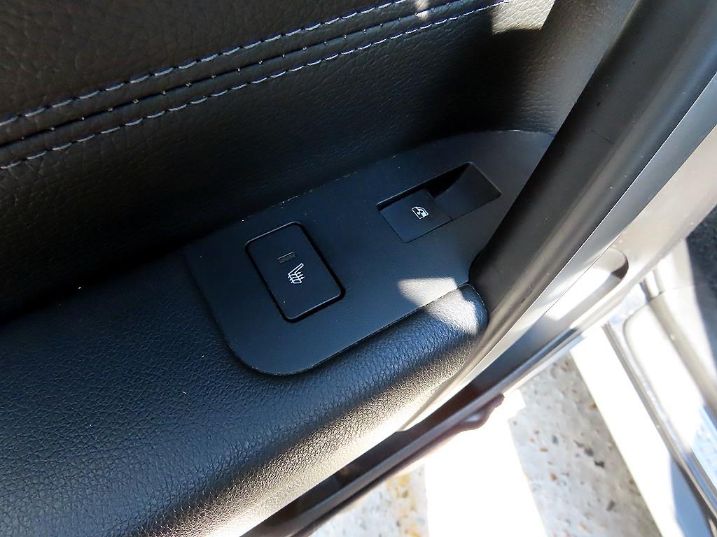 CHEVROLET Captiva — photo 17