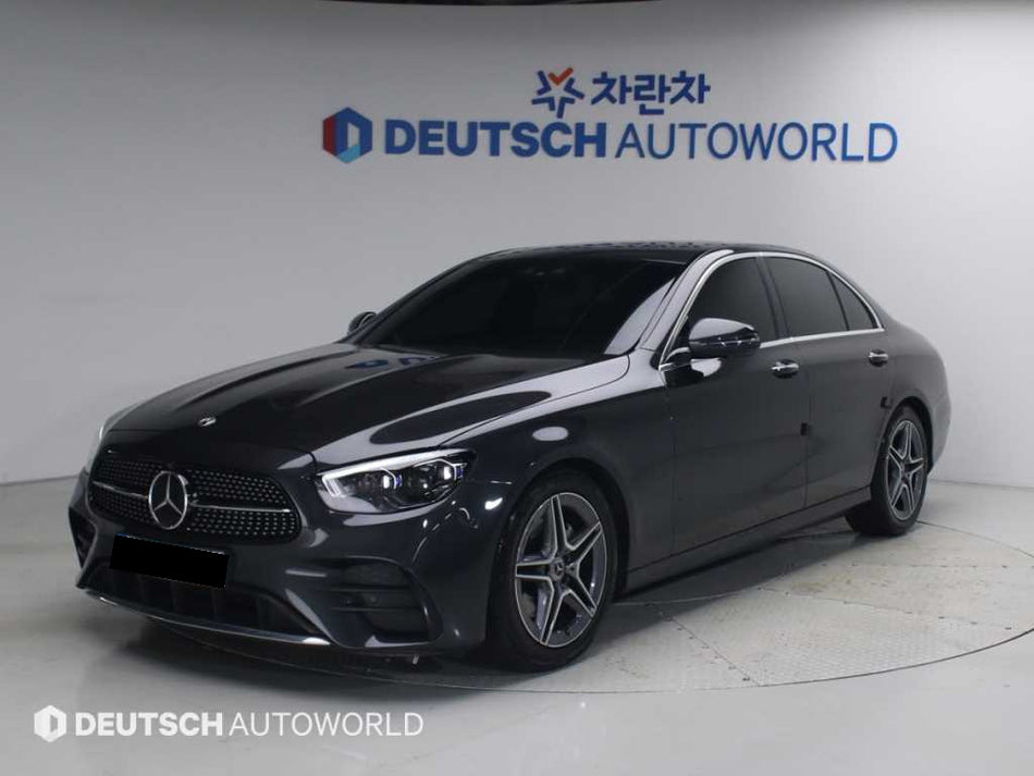 Mercedes-Benz E-Class — photo 02
