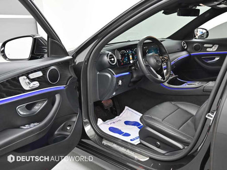 Mercedes-Benz E-Class — photo 11