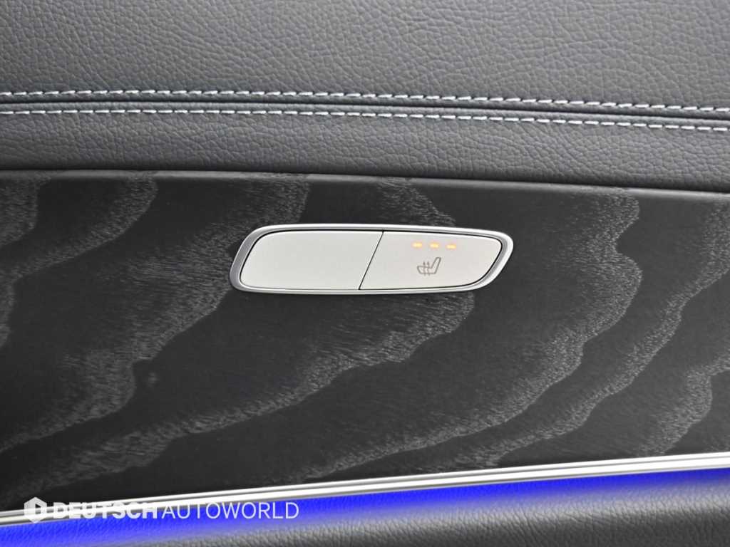 Mercedes-Benz E-Class — photo 16