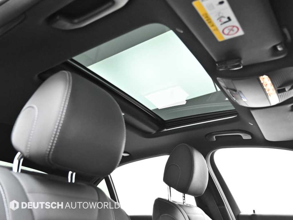 Mercedes-Benz E-Class — photo 18