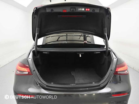 Mercedes-Benz E-Class — photo 19