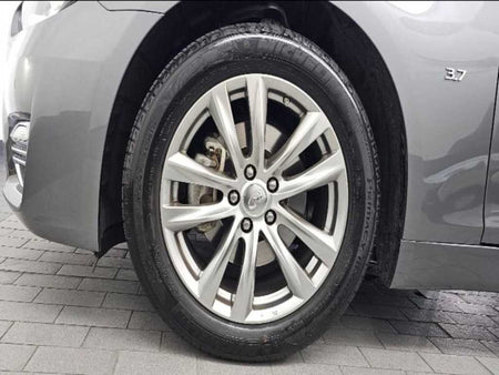 Infiniti Q70 — photo 05