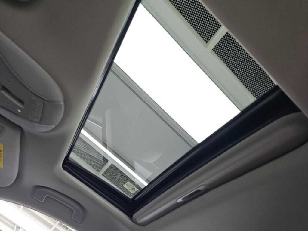 Infiniti Q70 — photo 18